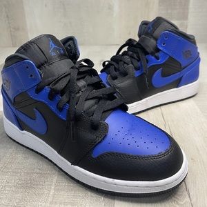 Jordan 1 Hyper Royal Blue